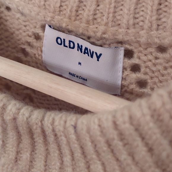 Old Navy Cream Knit Sweater - Picture 3 of 5